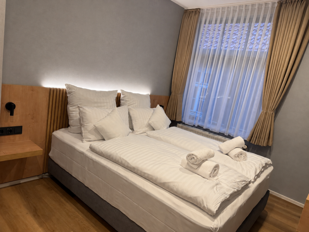 Standard-Doppelzimmer im Hotel Goldenen Stern